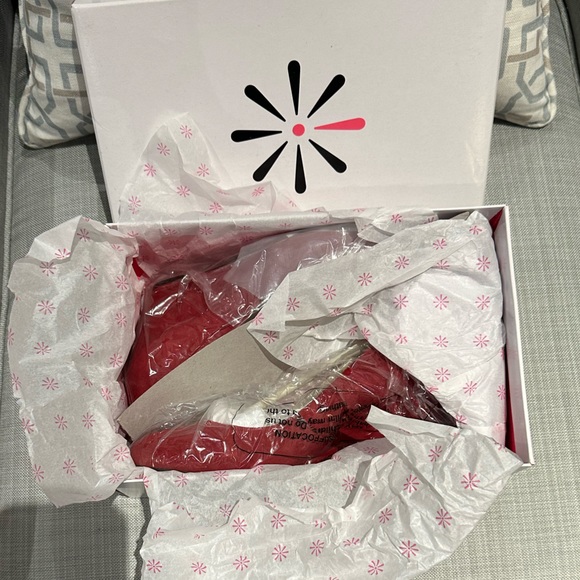 *HOST PICK* New ladies red suede wedge heel shoes. Never worn - Picture 11 of 12